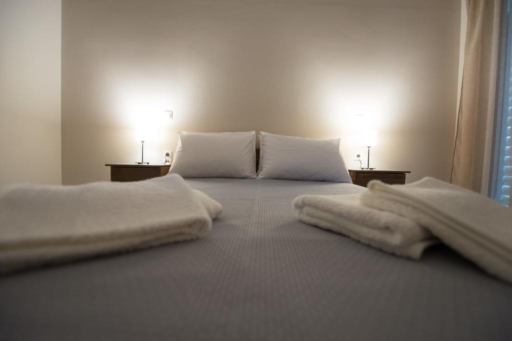 Nikolatos Apartments Лонгос Екстериор снимка